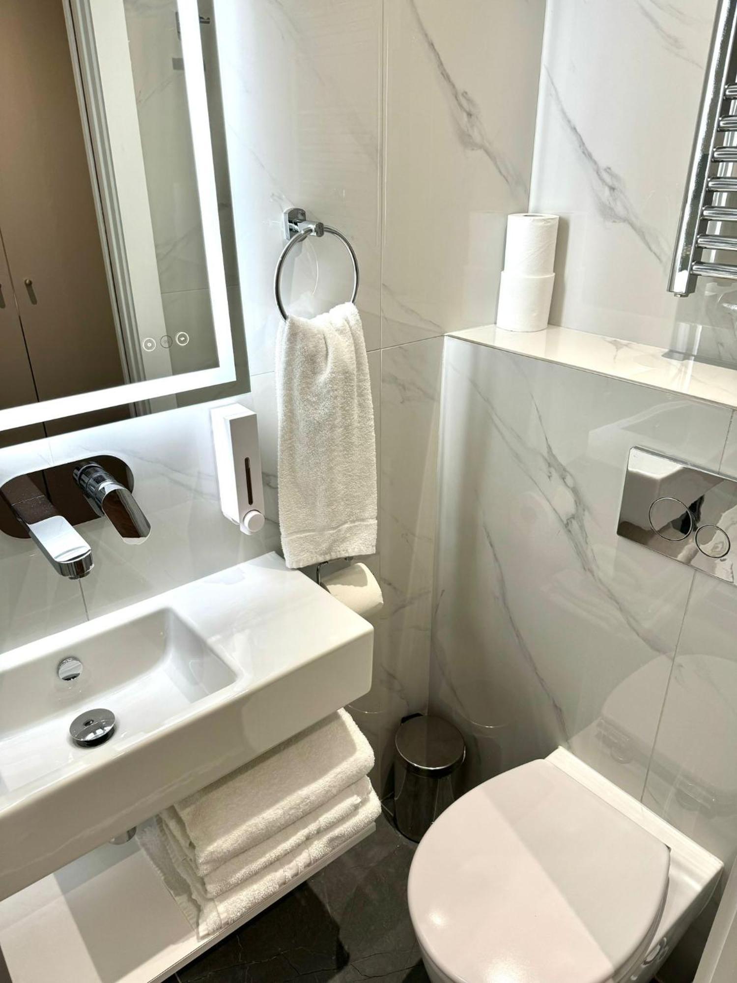 Nox Richmond Aparthotel Richmond  Eksteriør bilde